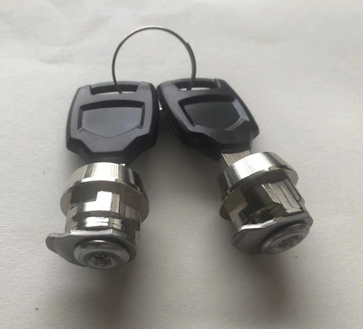 Motorcycle luggage bag Universal Motorcycle Trunk Top Box Keys & Lock Core Cylinder Plug Aluminum Luggage Trunk Tool Case Moto Replacement Accessories