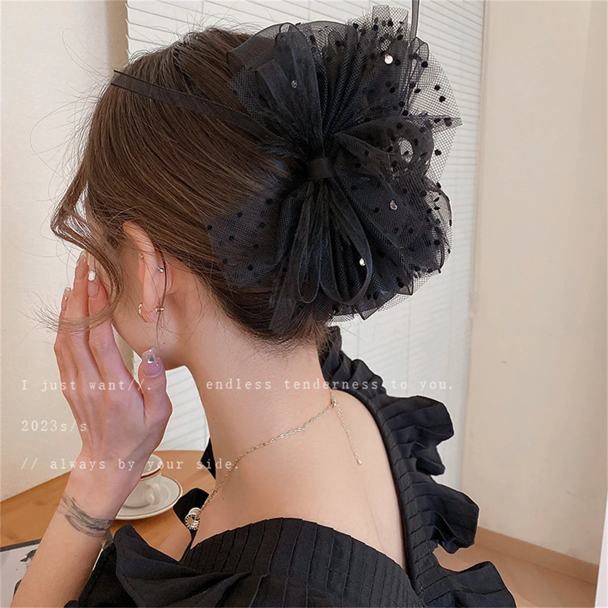 Black Feather Big Bow Knot Mesh Hair Claw Large Hair Volume Light Luxury Style Hairpins Women's Shark Clip 2023 women beach zaful semi sheer mesh metallic thread sparkly glitter beach sarong light yellow