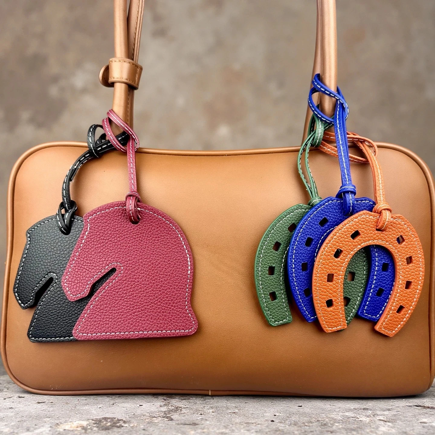 Artisanal Leather Horse Head & Horseshoe Charms Set - Premium Quality & Customizable Colors - Perfect Bag Accent