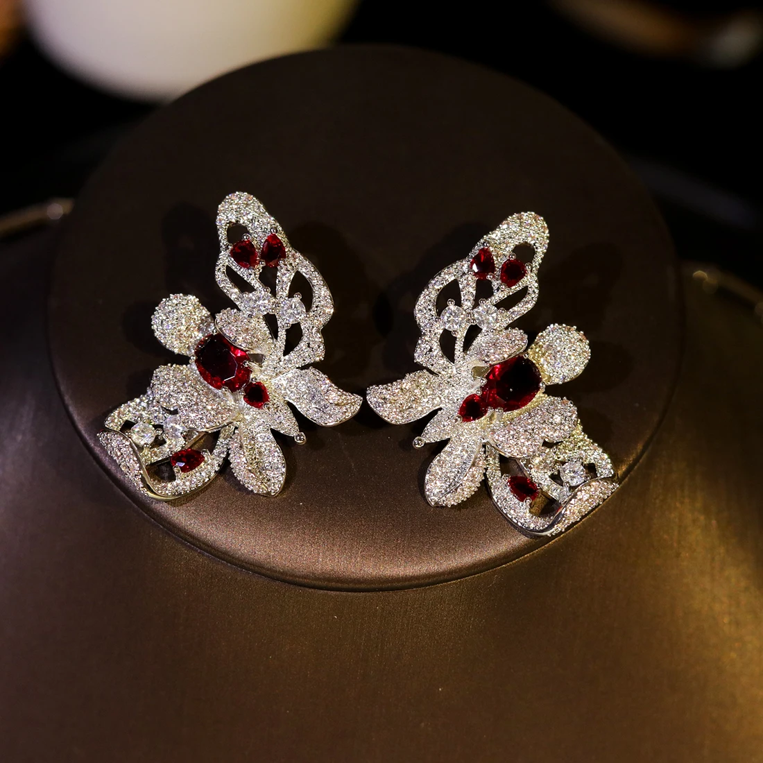 S64b93aaefb1f43cabb9d449fa5452ebeg