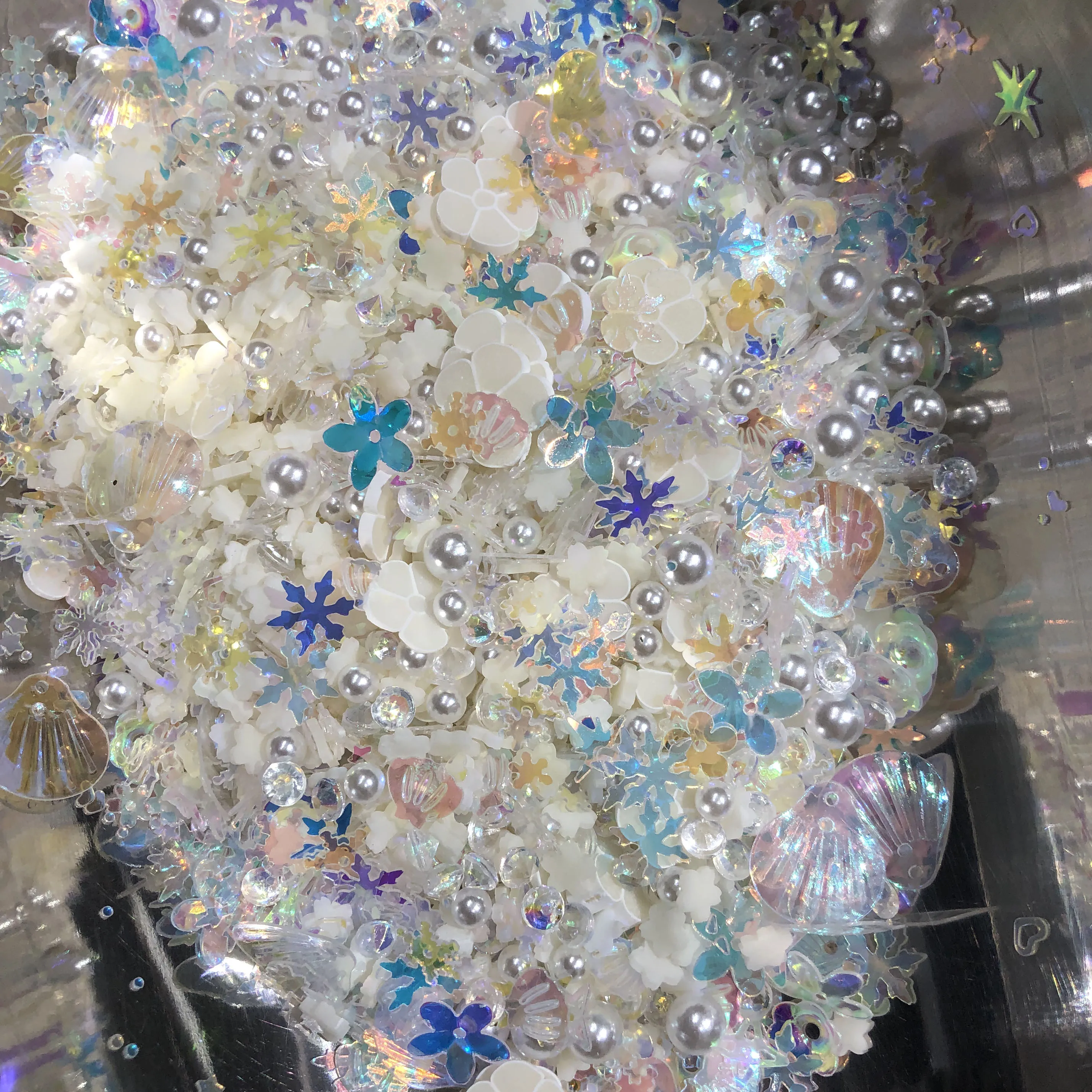 50g/Lot Multi Shaped Glow Flower Polymer Clay Slices Glitter Sequins Mixed Pearls for DIY Craft Decoration Confetti