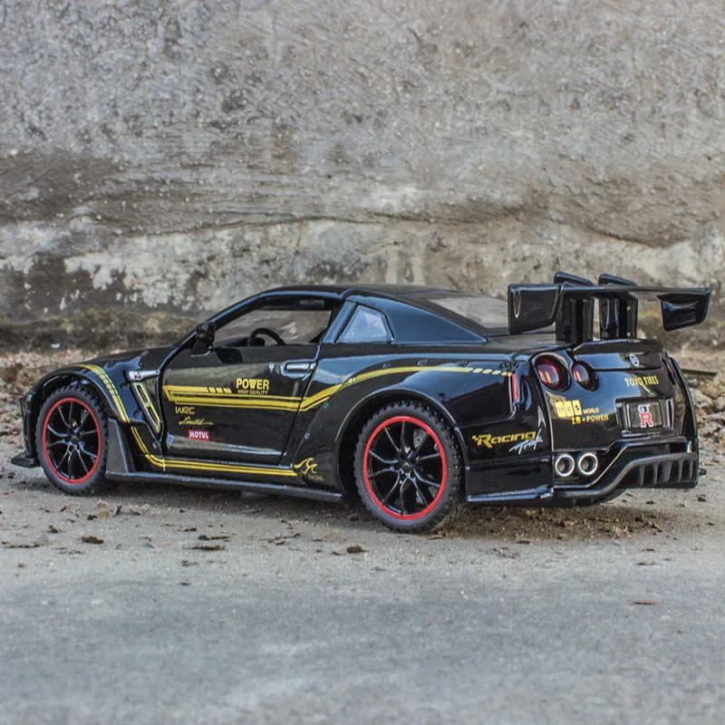 1:32 NISSAN GTR GT-R R35 R34 Supercar Alloy Car Model Diecasts & Toy Vehicles Toy Cars Kid Toys For Children Gifts Boy Toy 5