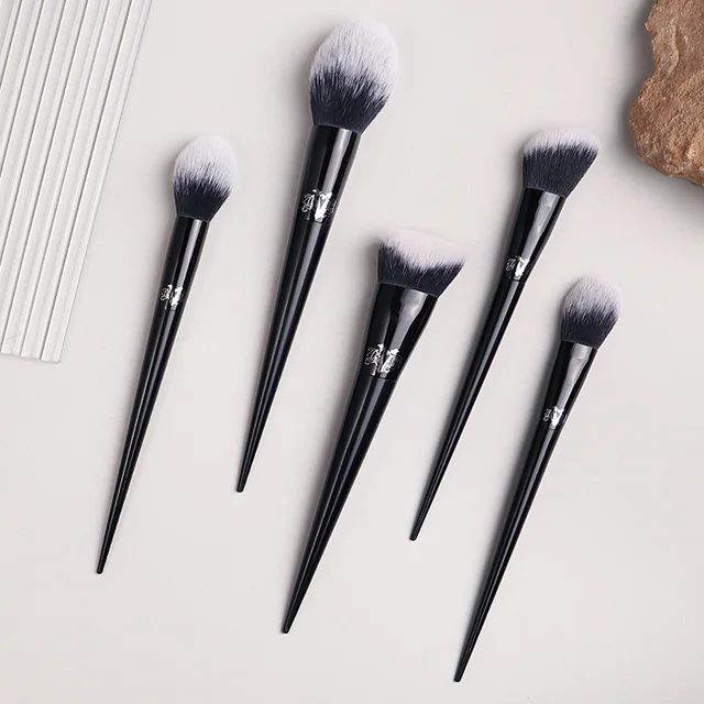 Set de brochas de maquillaje KVD profesionales: Rostro y Ojos | Emoape