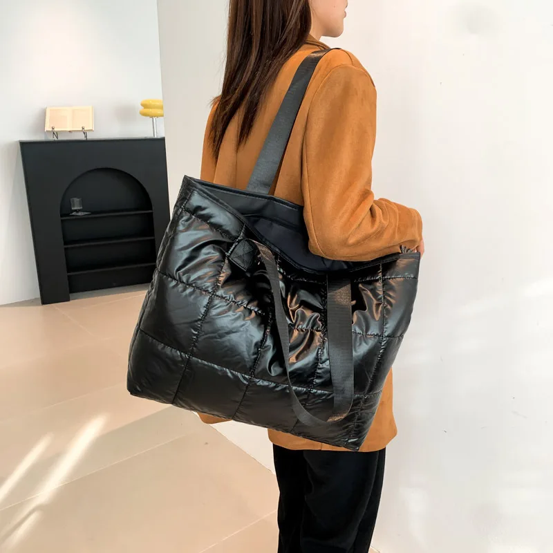Puffer Tote Bag for Women Cotton Padded Shoulder Bag Large Capacity Ladies Puffy Handbags Quilted Work Commute Shopping Bag 2023