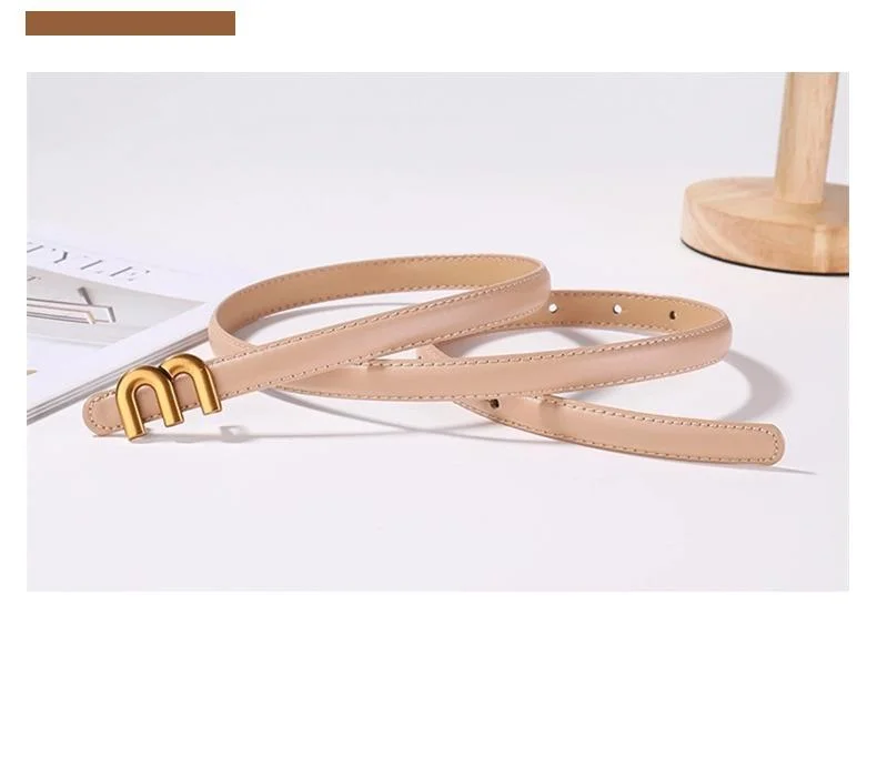 Cinturón de mujer con hebilla m en aleación estilo minimalista_voghion.com