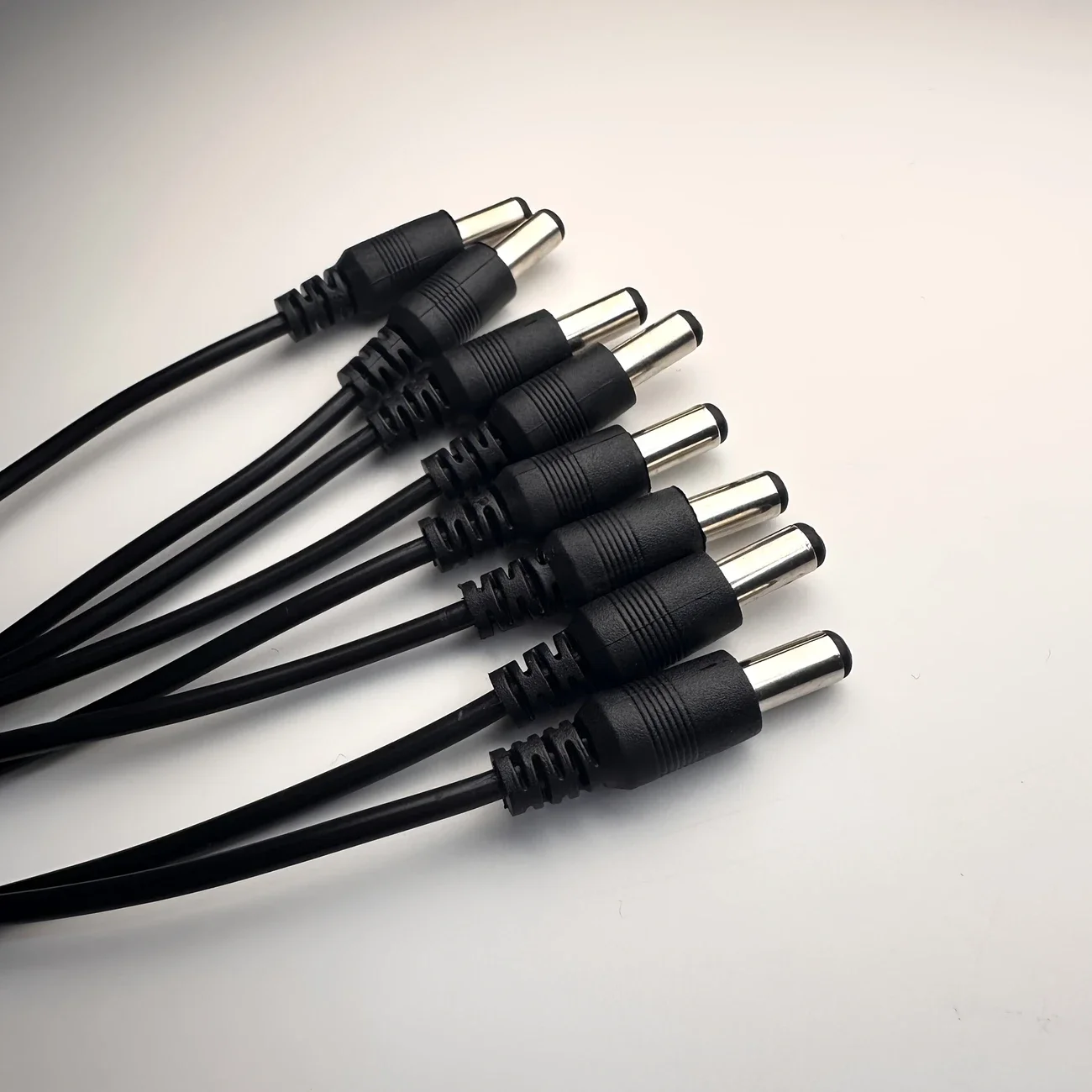 12V DC Power Splitter Cable, 1 Female to 8 Male/1 Female to 2 Male Connectors 2.1*5.5mm Plug For CCTV Cameras 5