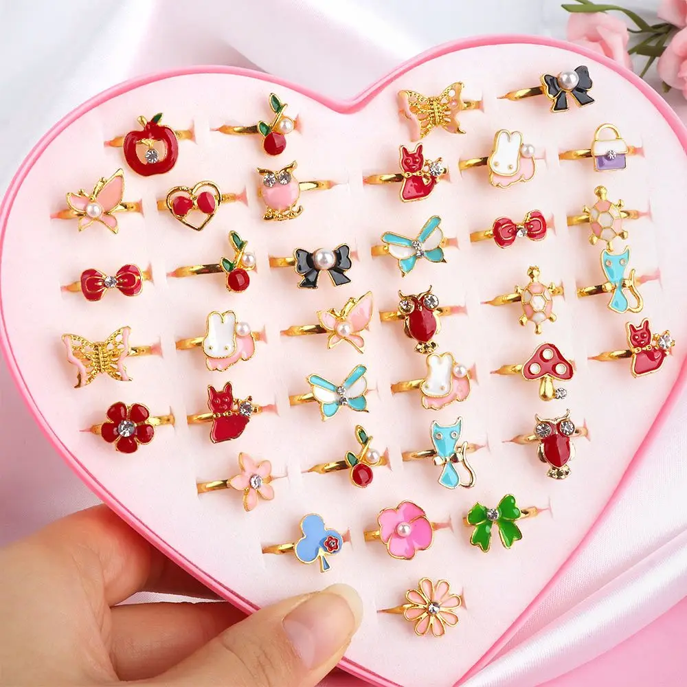 

Lady Girls Gift Rings Ornament Jewelry Optional Fancy Shape Ring Toy Pretend Play Finger Rings