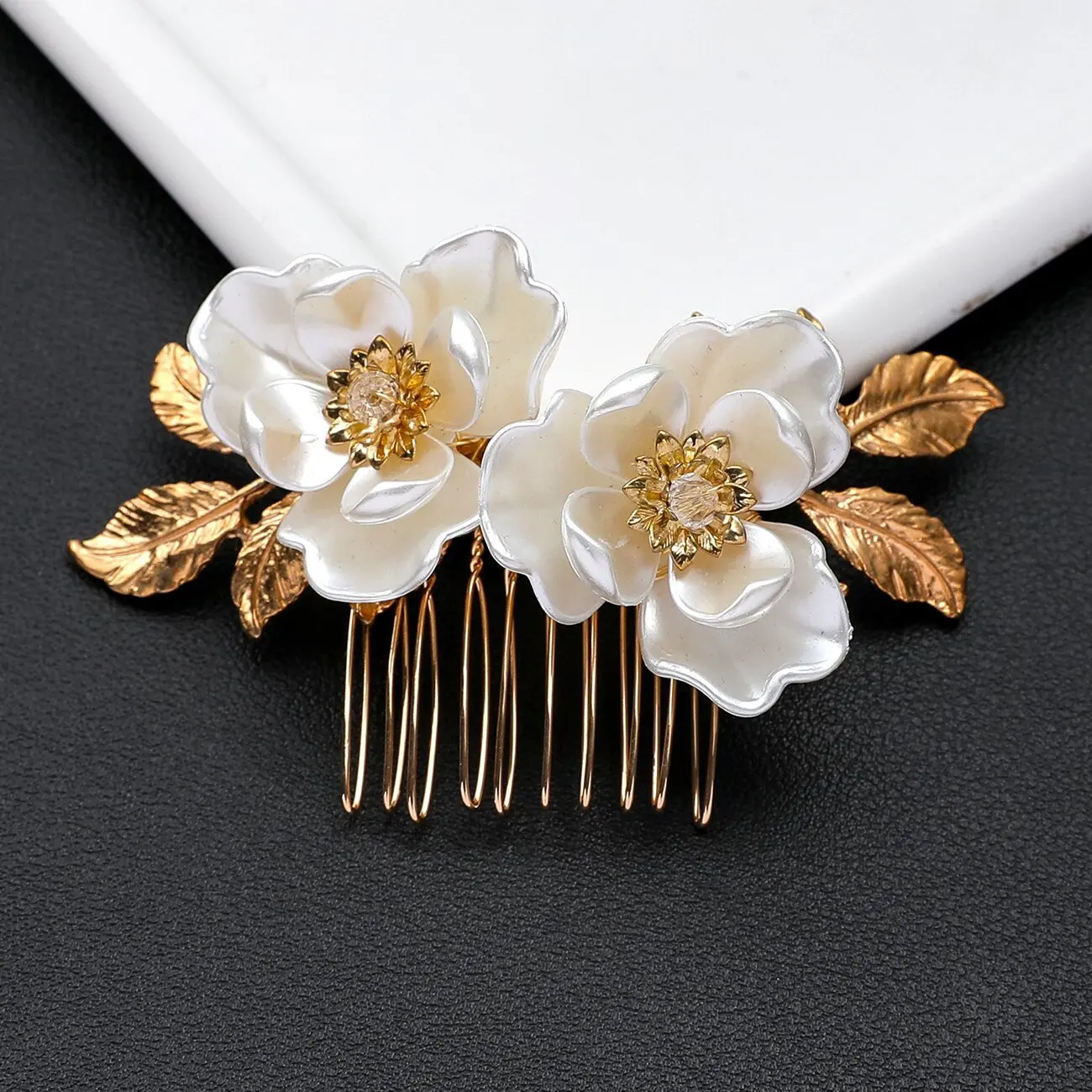 Hair Comb Bridal Headwear Bridal Hair Comb White Flower Hairpin Wedding Hair Accessories For Women Golden Leaf Tiaras New Fashion Marriage Jewelry