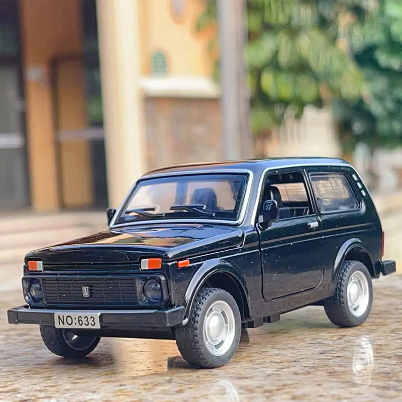 

1:32 LADA NIVA Classic Car Alloy Car Diecasts & Toy Vehicles Metal Toy Car Model High Simulation Collection Childrens Toy Gift