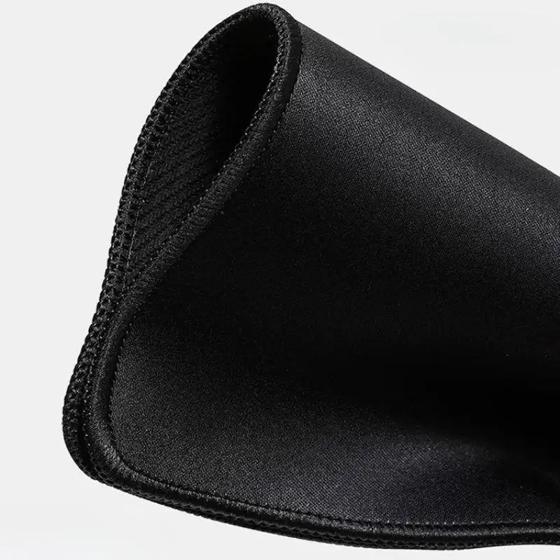 Black Non-Slip Rubber Mouse Pad - Enhanced Comfort and Grip for Gaming and Office Use (180x220x1.5MM)