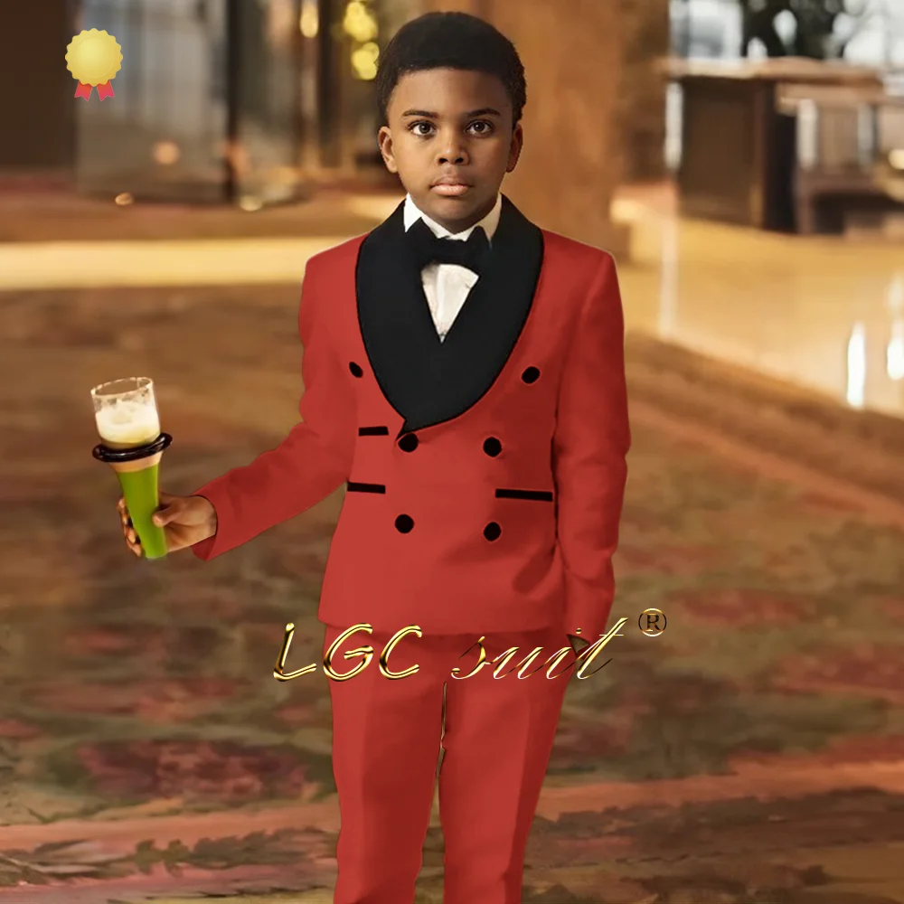 Рисунок 3 - Костюм-тройка для мальчиков с двойным рядом пуговиц