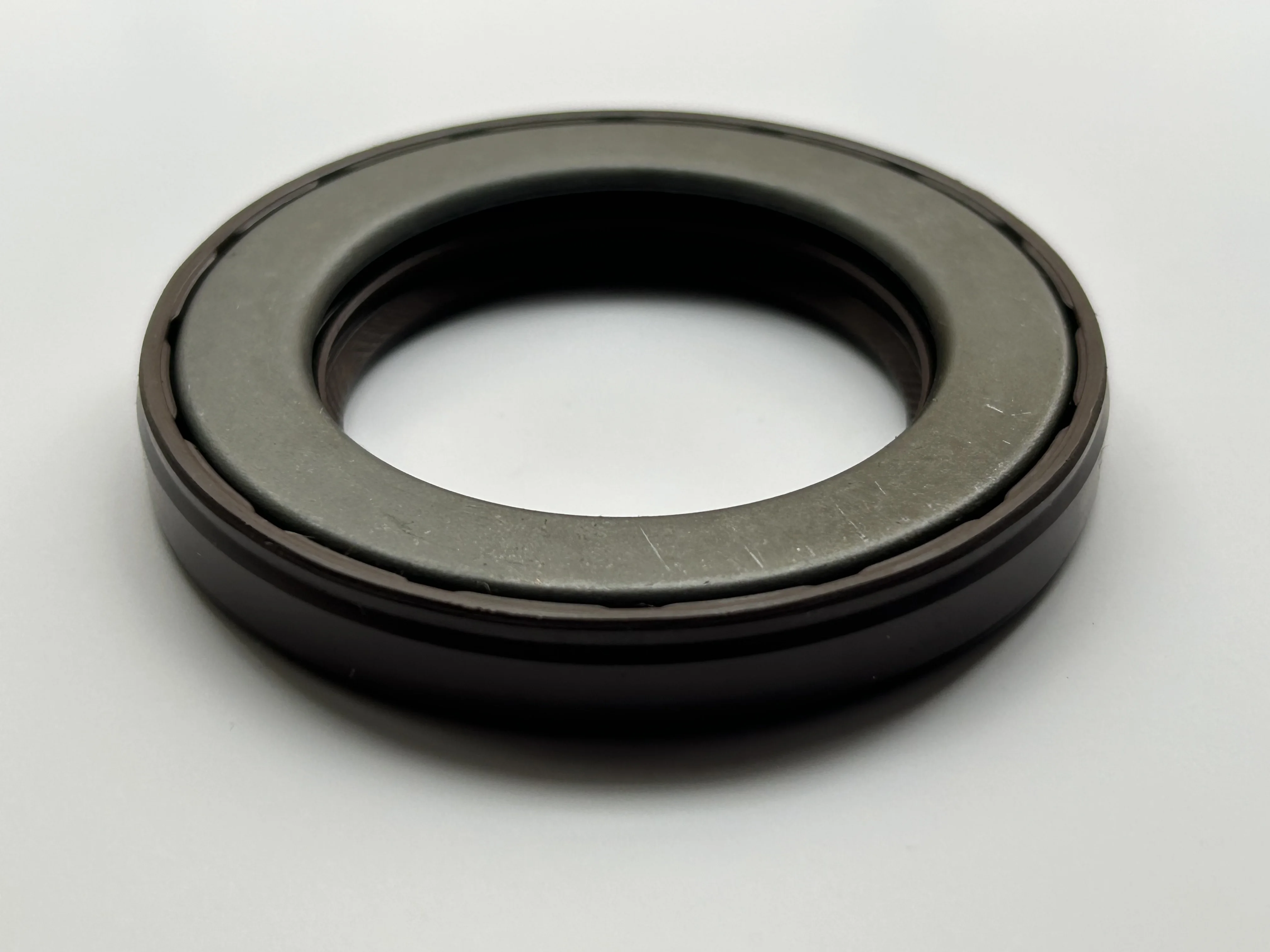 BH4575E For Volvo 850 C70 S70 V70 Left & Right Drive Axle oil Seals 6843112 size:40*63*8.6