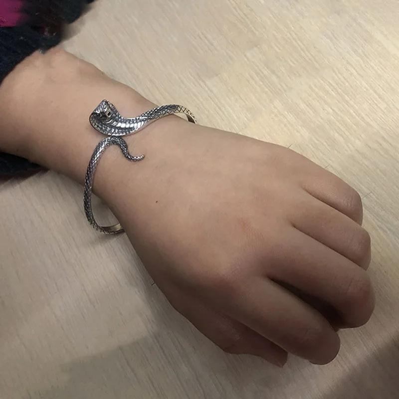  ں ũ ŷ Ŀ ,  ũ ־   