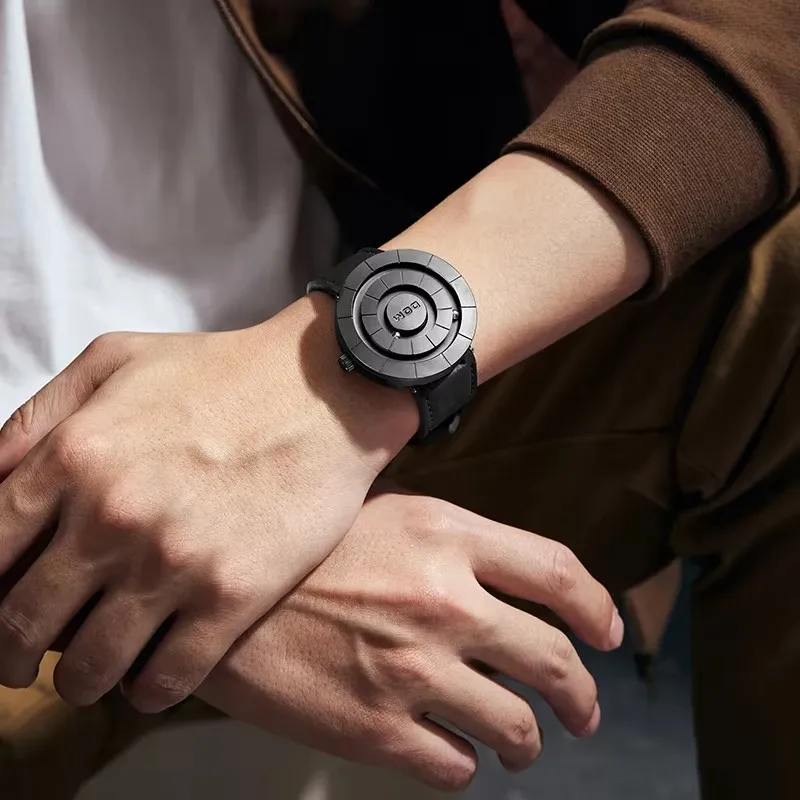 DOM 1753 Men's Quartz Watch Fashion Creative Design Magnetic - Main Image