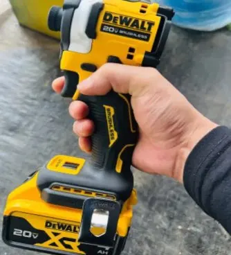 Original DeWalt 6Ah/5Ah 20V battery replaceable DCD887 DCD805 DCF860 Dcd796 DCG406 DCF880 DCF512 DCD805 power tools battery photo review