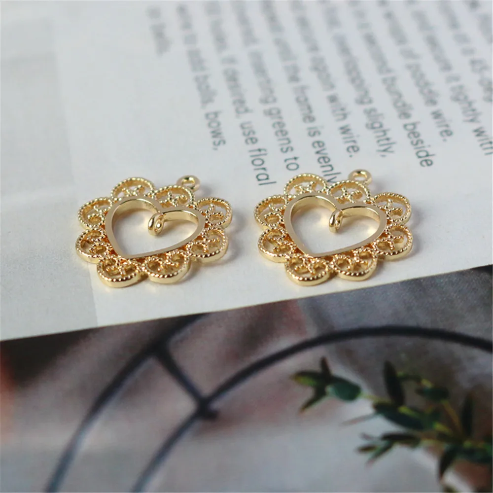 

14k copper-clad gold lace heart-shaped hollow hanging frame pendant handmade diy jewelry accessories necklace bracelet small pen