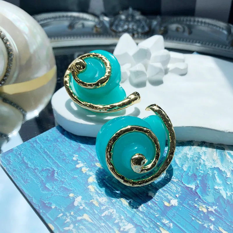 French Vintage Qing New Ocean Blue Series Conch Gold Plated Ear Studs and Ear Clips