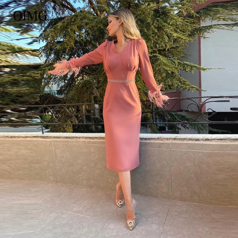 

Arabic Women Formal Party Dresses Modest Long Sleeves Feathers Beads Sash Tea Length Prom Evening Gown Blush Pink Back Slit