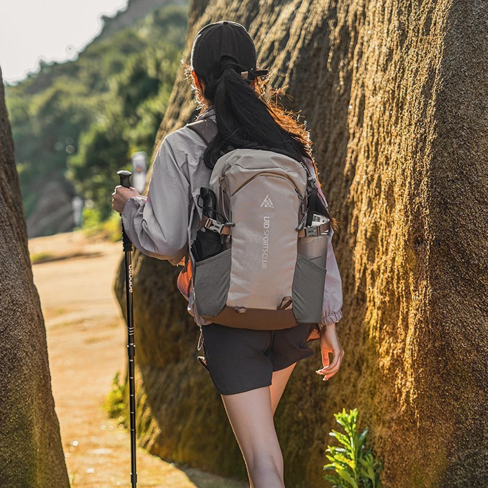 Lightweight Hiking Daypack Backpack 3
