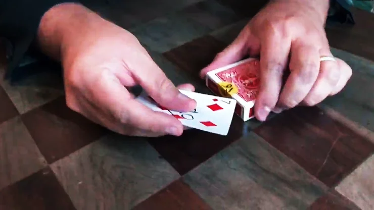 Mickael Chatelain의 PICK ME 닫기 마술 트릭 카드 마술 액세서리 Magia Magie Magicians Prop Illusion Gimmick + Tutorial