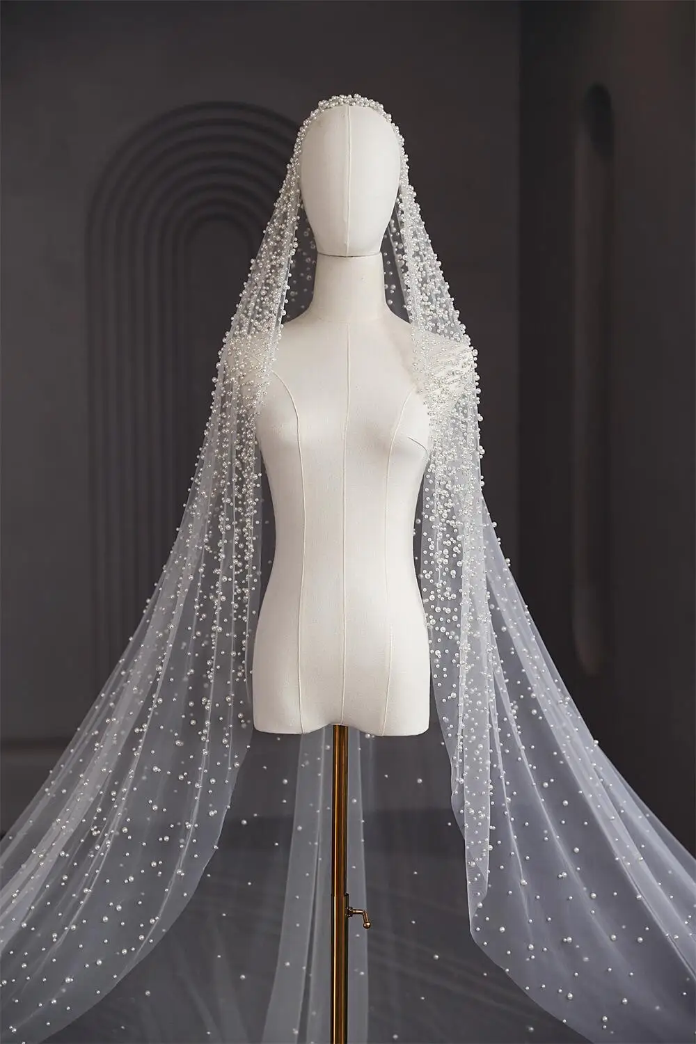 cathedral-wedding-bridal-veil-soft-lace-ivory-white-champagne-pearls-veil-with-comb-wedding-accessories-veu-velo-noiva