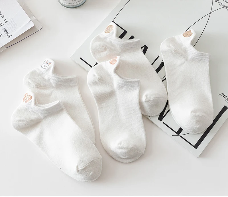 5 Paar süße weiße Socken für Damen, bestickt, kurze Söckchen, Kaffee, Kaninchen, Bär, Schleife, Liebesherz, Ausdruck, Baumwoll-Bootssocken – Detail 12