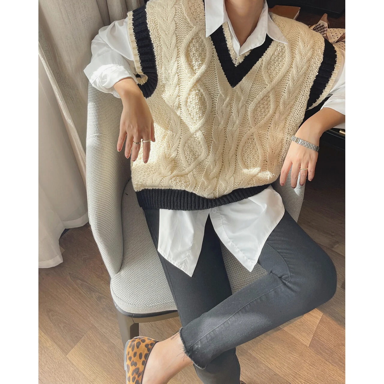 

2023 Spring Women knitwears Sweater Y2k Vest Pullover Cardigan Vintage Top Waistcoat New korean Style Sleeveless Jacket Clothing
