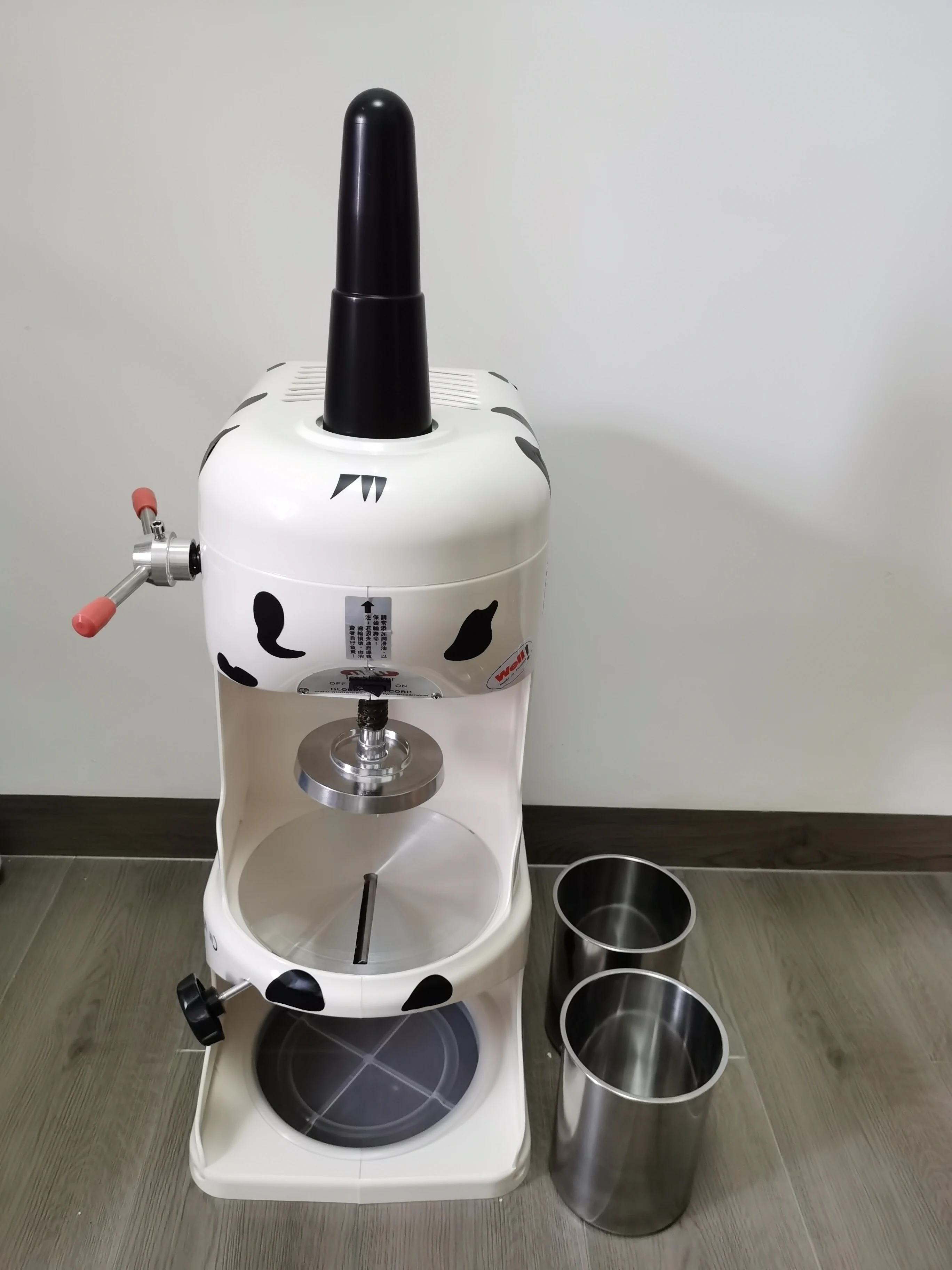 https://ae01.alicdn.com/kf/S64e0d531895e4f54abbabfacc289c791S/Made-In-Taiwan-PD-0B-Commercial-use-Electric-Ice-Shaver-Snow-Cone-Maker-Ice-Crusher-Snow.jpg