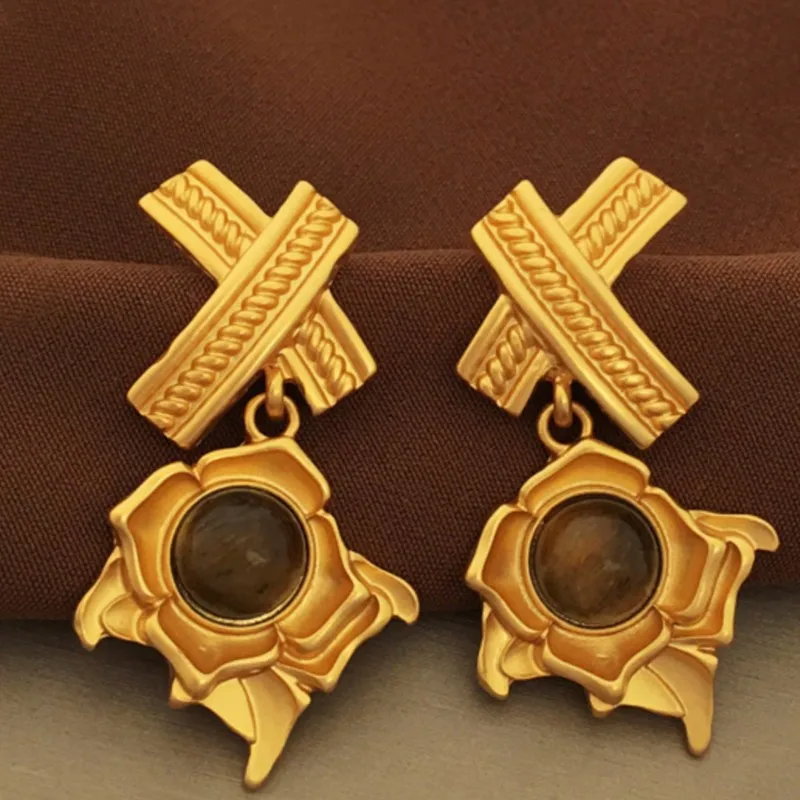 

Metal Vintage Trend South Korea Latest Style Women Jewelry Fashion Wedding Party Earrings High Quality Jewelry Gift Geometry