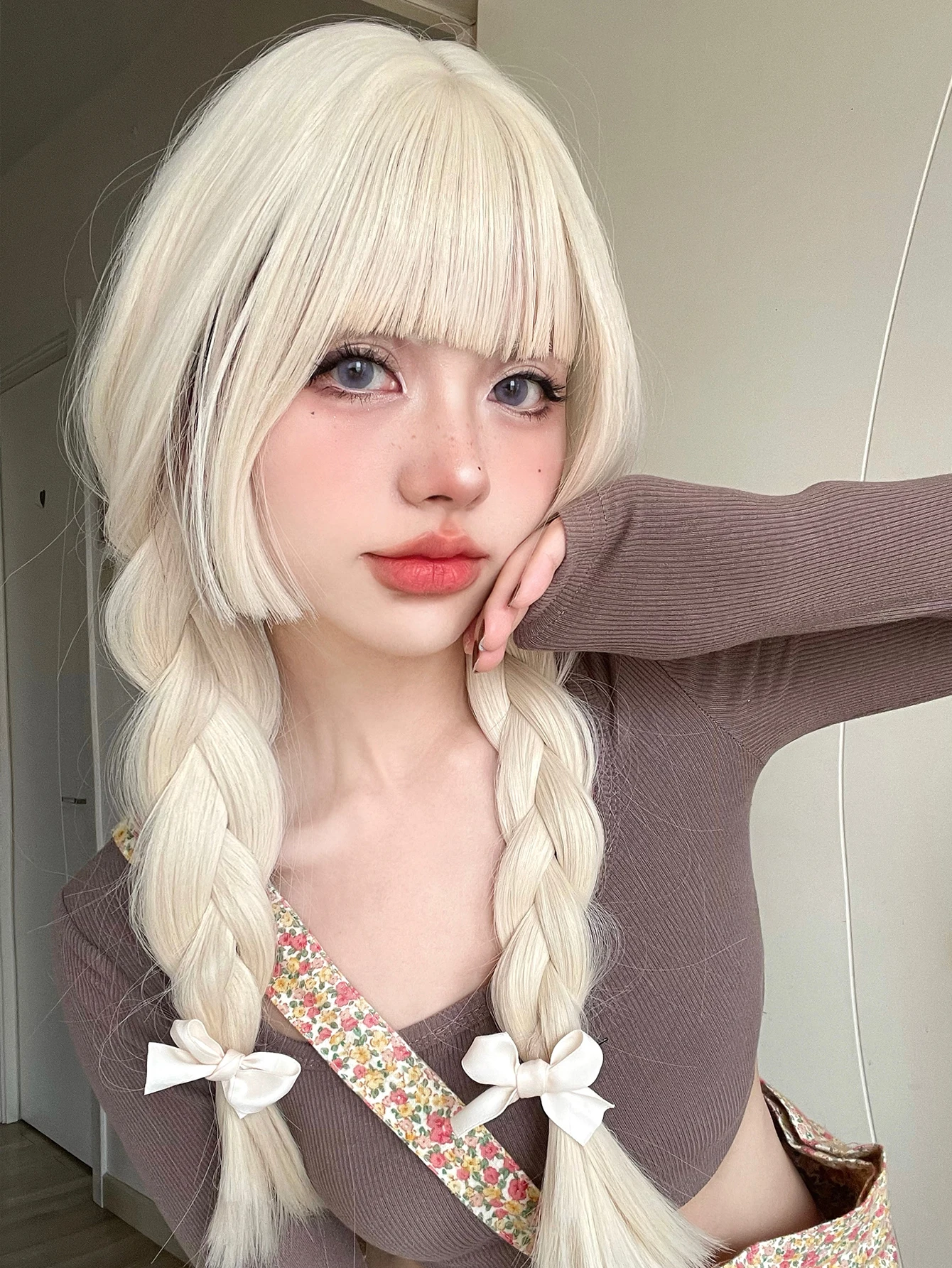 26Inch Blonde Platinum Golden Synthetic Wigs With Bang Long Natural Straight Hair Wig for Women Hime Cut Cosplay Heat Resistant 2