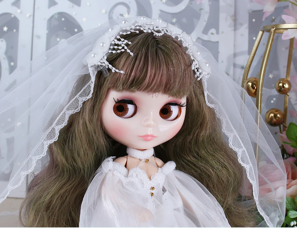 Neo Blythe Doll with Blonde Hair, White Skin, Shiny Cute Face & Custom Jointed Body 1