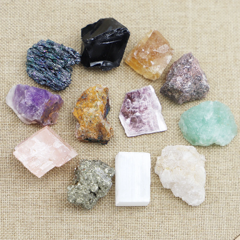 Natural Stones Crystal Irregular Raw Ore Specimens Mineral Ornaments Mixed Gemstones Fashion Charms Decors Home Decoration 12Pcs