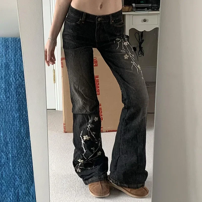 Floral Embroidery Jeans Vintage 2000s Low Rise Flared Jeans Women Retro y2k Baggy Denim Pants High Street Basic Trousers 2