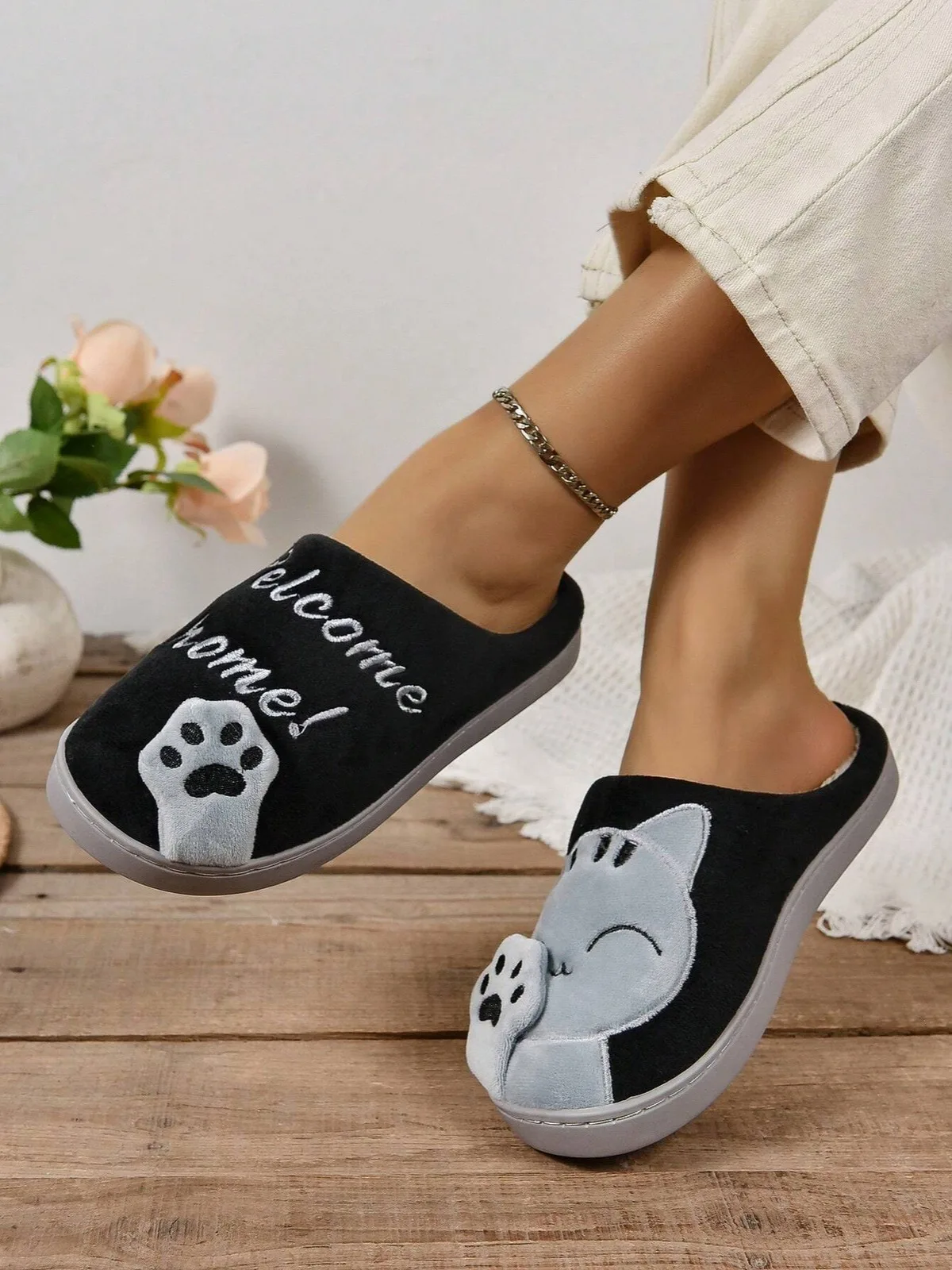 2024 New Arrival Women's Cartoon Lucky Cat Couple Slippers With For Autumn And Winter, Indoor Warm Home Shoes 3