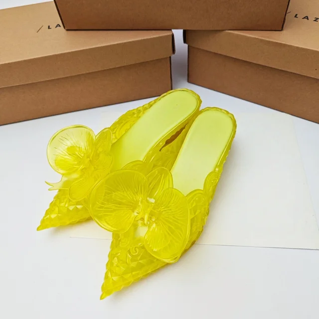 Offre spéciale brésil marque rétro dames bonbons diapositives femmes bout pointu sorcière pantoufles à talons bas fille demi-paquet chaussures parfumées SM311 1