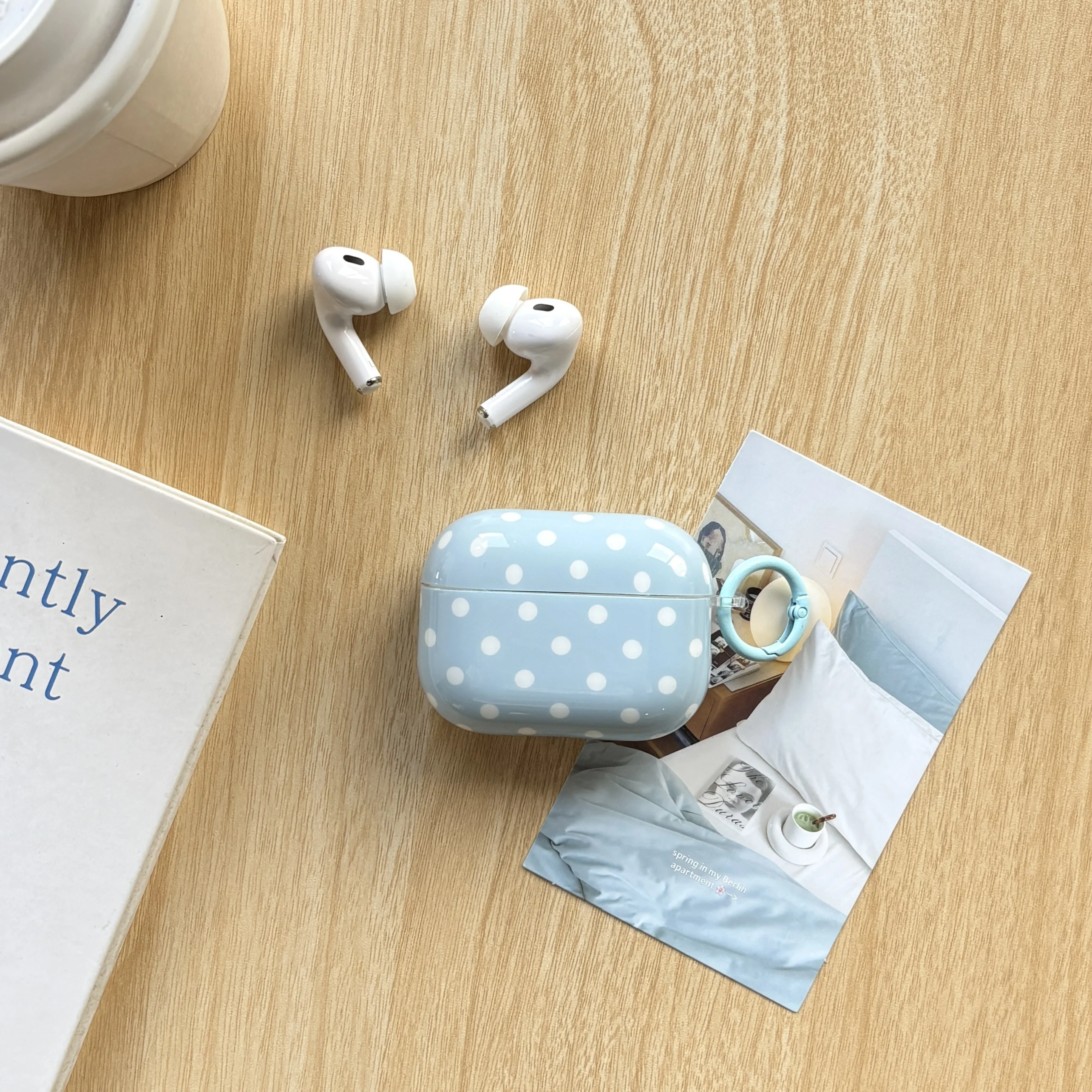 Chic Glossy Light Blue Wave Point Earphone Cover Case