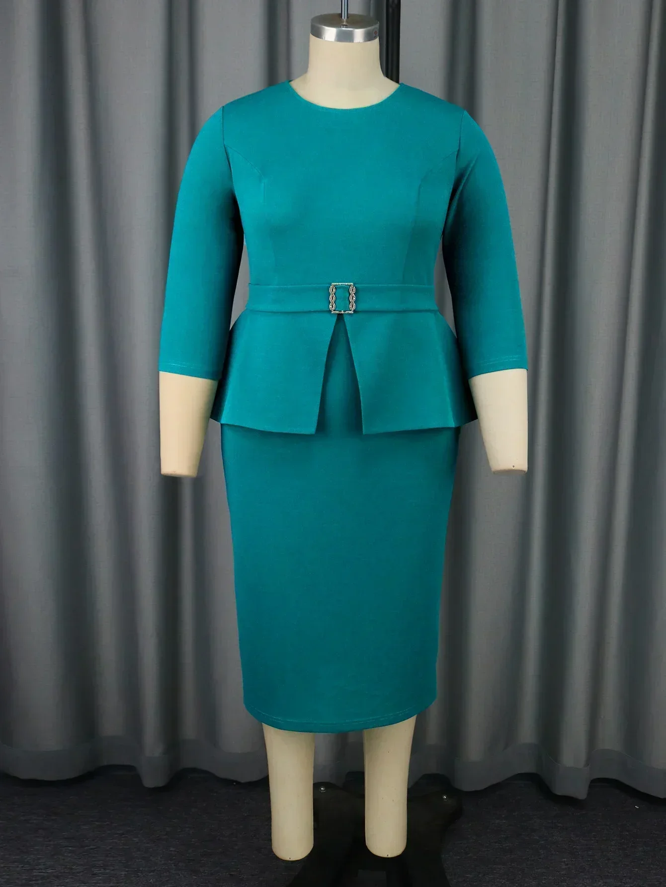 green emerald velvet dress Amazon.com: Yiershu Dark Green Bodycon Cocktail Dress for Women Retro 3/4  Sleeve Sexy V-Neck Slim Fit Dress with Zipper Belt Wear to Work Business :  Clothing, Shoes & Jewelry