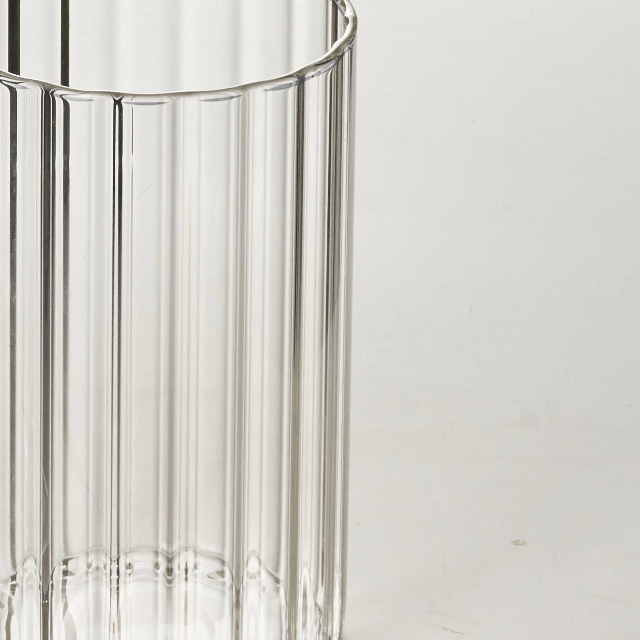 Ribbed Cylinder Glass Candle Holder Home Decor Pillar Candles Glass Vase Floating Candle Wedding Ornaments Tealight Candlestick