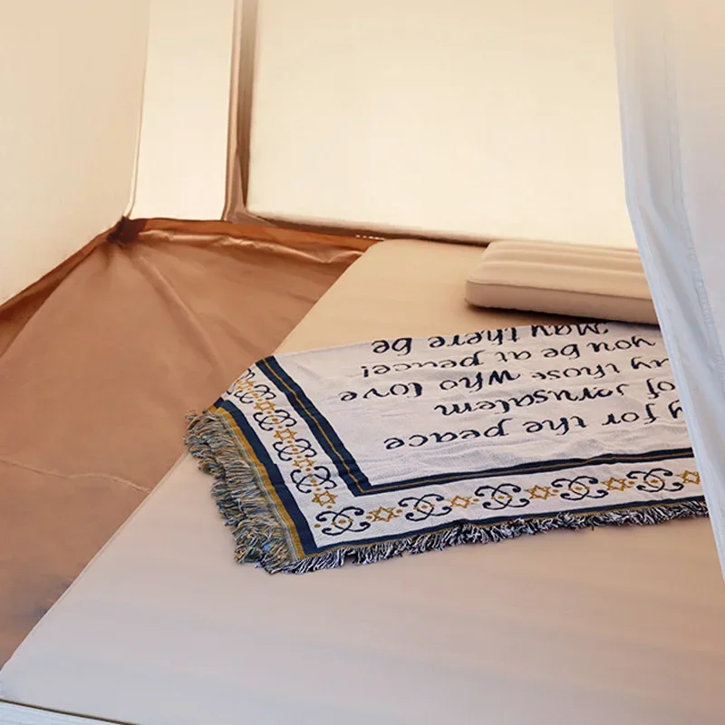 자연 속에서 편안한 휴식을 누리는 초경량 자체 팽창식 수면 매트리스