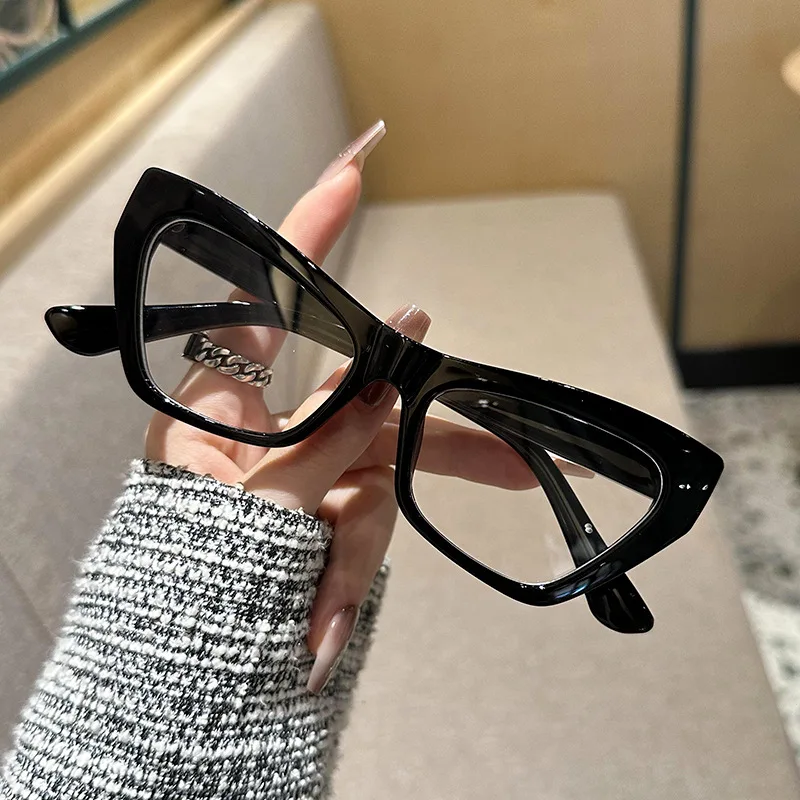 Personalized Glasses Women Fashion Cat Eye Decoration Eyewear Luxury Solid Color Design Anti Blue Light Computer Eyeglass