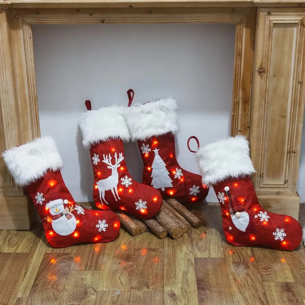 

Светящиеся рождественские чулки, носки, Санта-Клаус, лось, снеговик, подарочные пакеты, носки со светодиодной подсветкой, украшение для мешка, рождественские украшения, новый год 2023