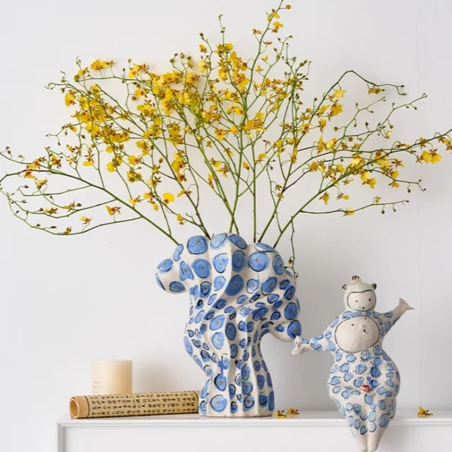 Calypso Form Ceramic Vase 3