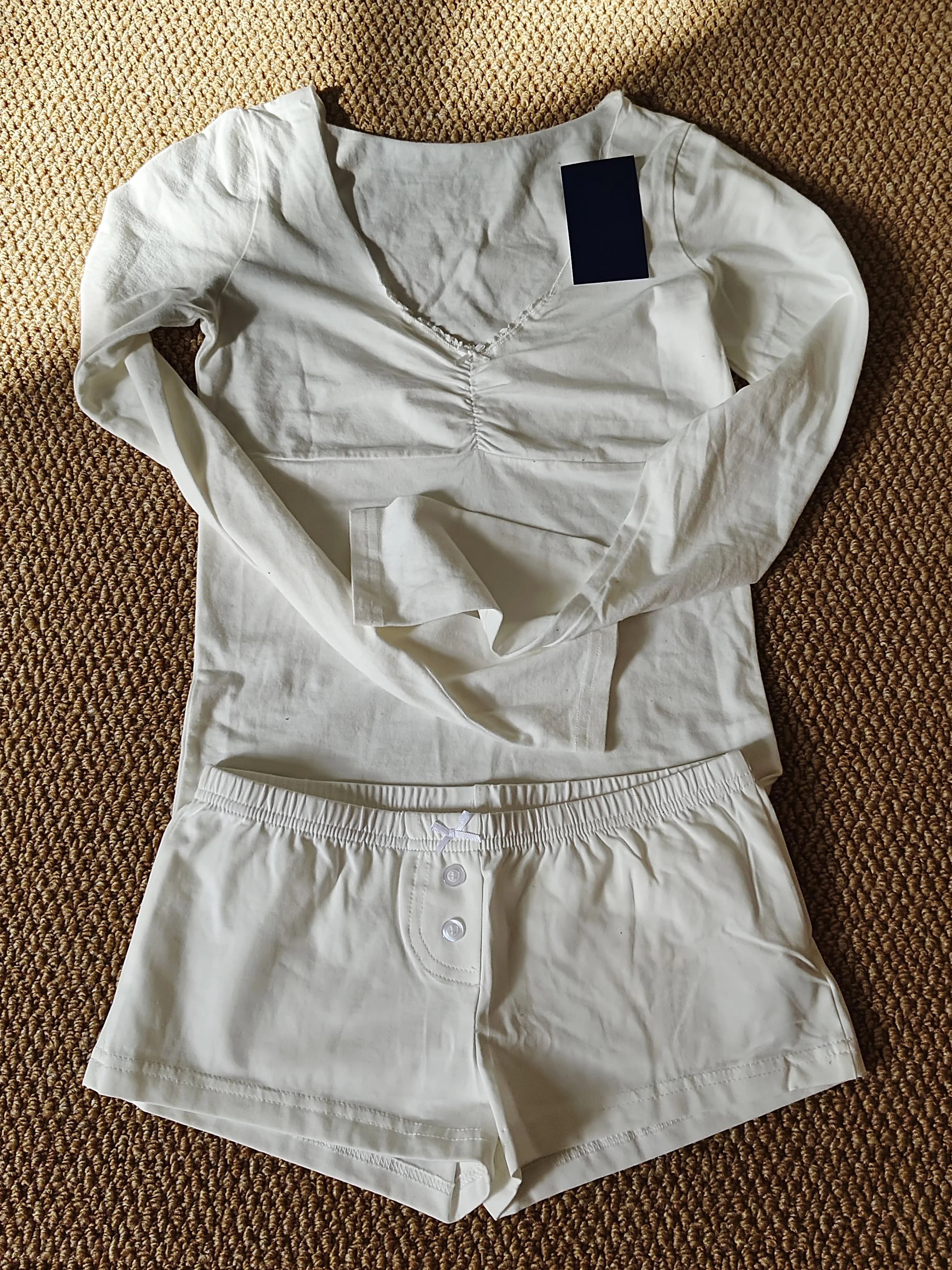 White set-a bit thin