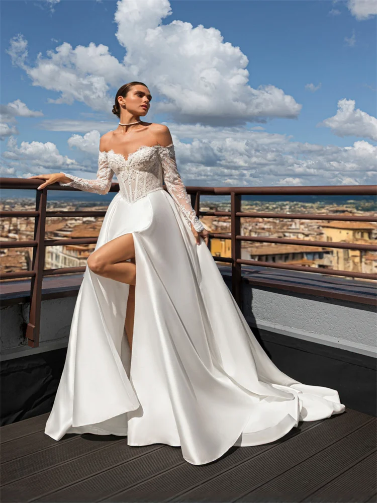 Customized Sweetheart Neckline Long Sleeves A-Line Wedding Dress Zipper Back Floor Length Side Slit Sweep Train Gown For Bride