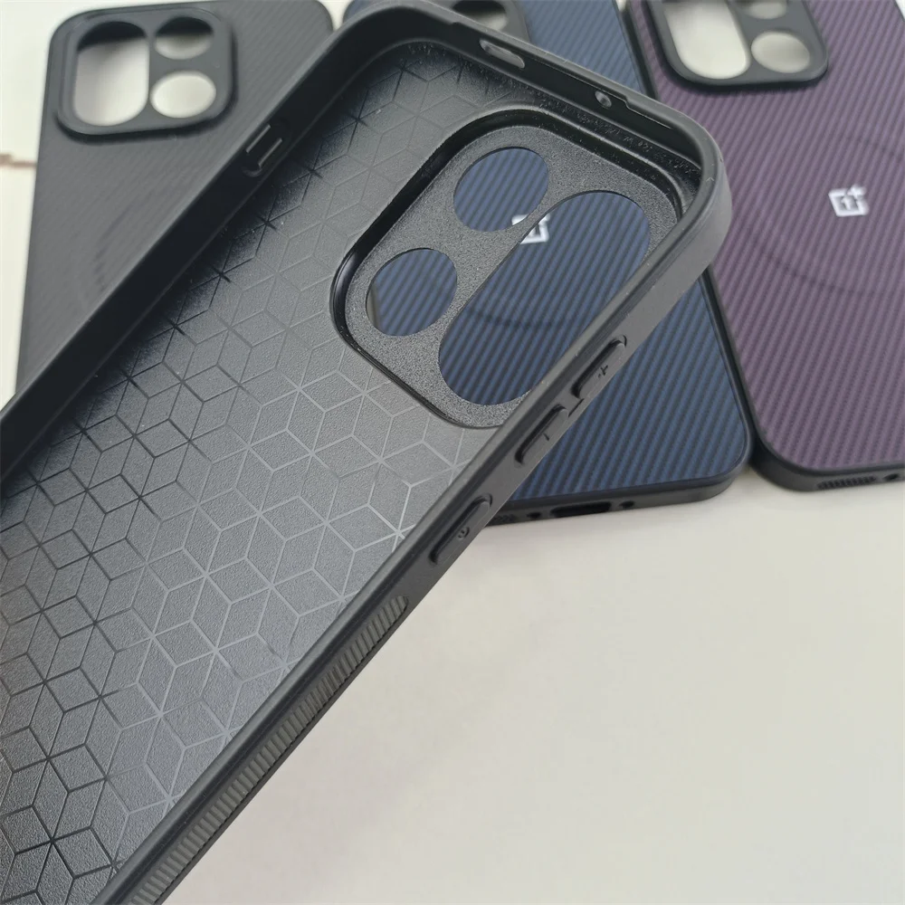 Magnetic Carbon Fiber Case with Lens Protection