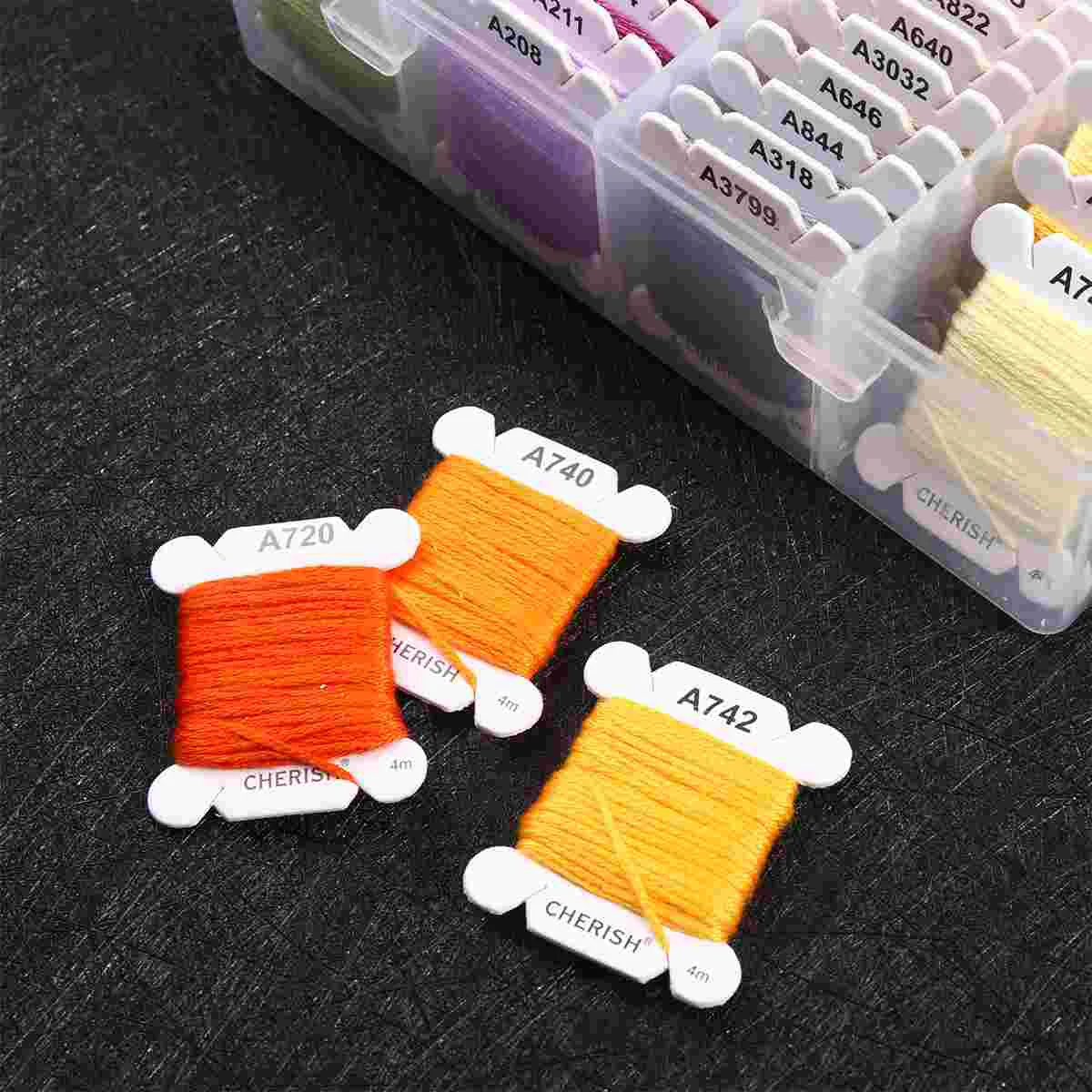

Color Embroidery Thread DIY Cotton Multi-Color Embroidery Yarn For Sewing Embroidery Thread Set With Organizer Box Threads