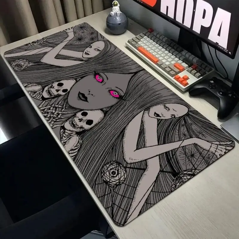 Junji Ito 티셔츠 공포 마우스 매트 고무 책상 매트 사무실 대형 게임용 마우스 패드 애니메이션 잠금 장치 마우스 패드 게이머 미끄럼 방지 카펫
