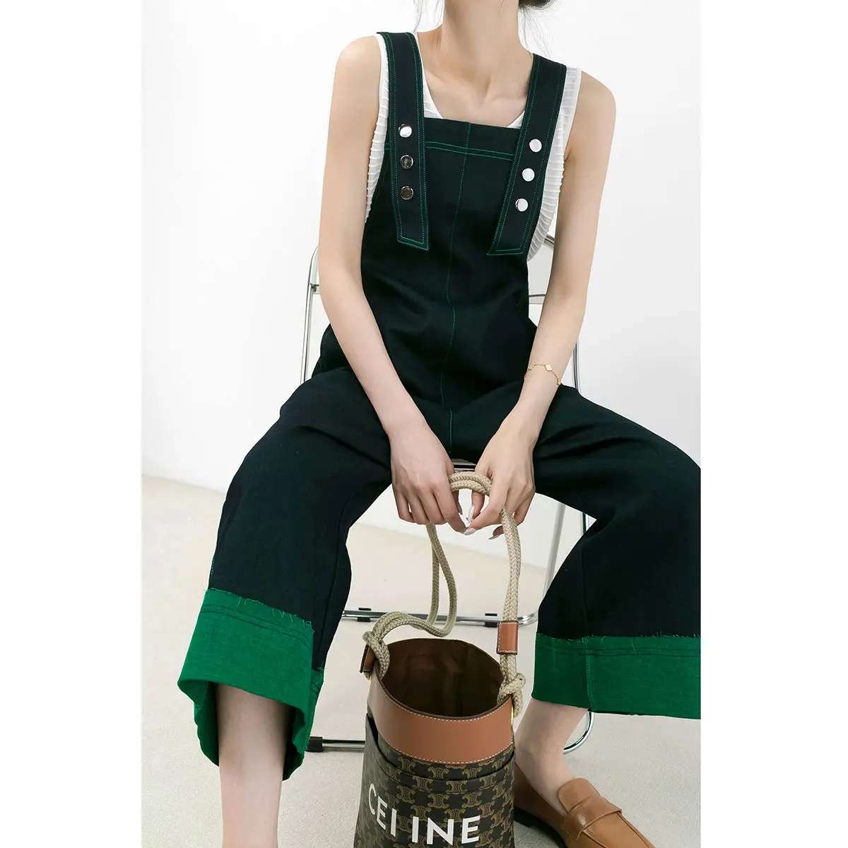 

Green contrast color bright line wide leg denim overpants women spring summer 2023 new A-word slimming nine-point pants