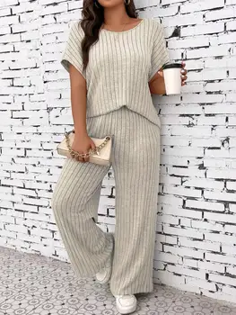 2 Counts Women's Plus Size Textured Batwing Sleeve Tee & Elastic Waist Pants Set, Casual Short Sleeve T-shirt & Straight Leg Tro 1