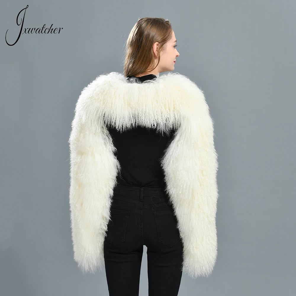 Рисунок 3 - Женское пальто из натурального